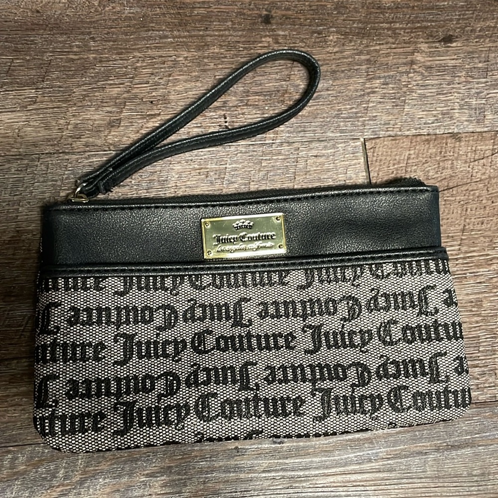 Juicy couture wristlet